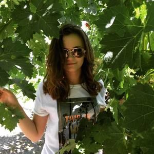 Meet your Posher, Dani